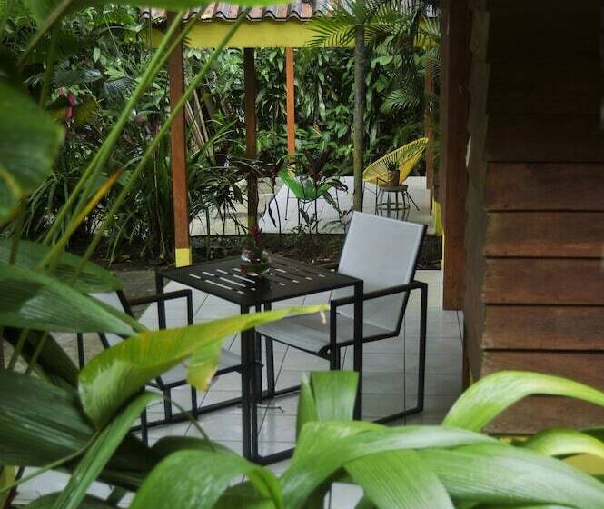 בית מלון כפרי Selvita Lodge Arenal