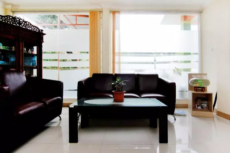 ペンション Masrilink's Guest House