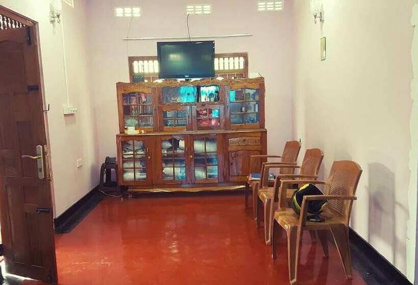 פנסיון Spl Inn