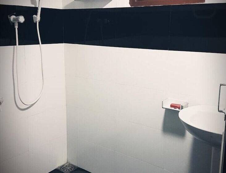 פנסיון Spl Inn