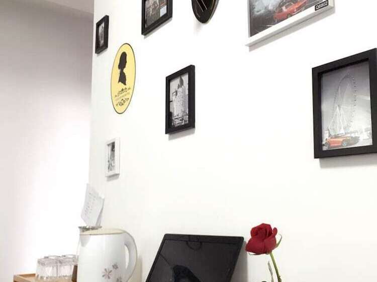 Shanghai Lost International Youth Hostel