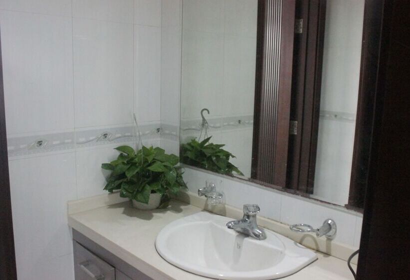 Shanghai Lost International Youth Hostel