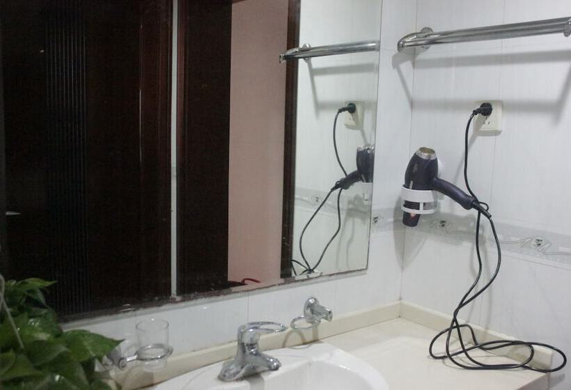 Shanghai Lost International Youth Hostel