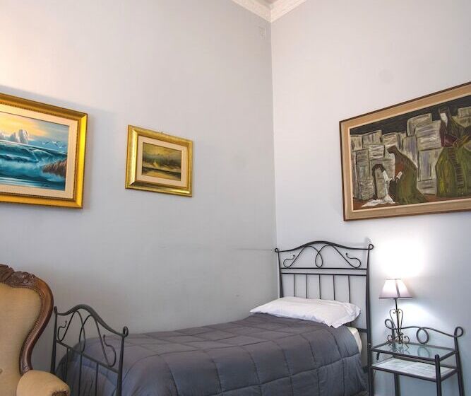 تختخواب و صبحانه Aci Beb