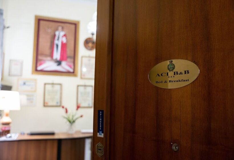 تختخواب و صبحانه Aci Beb