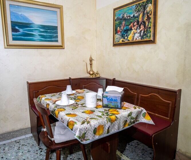 تختخواب و صبحانه Aci Beb