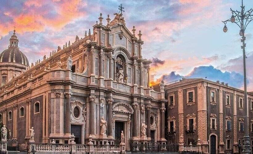 تختخواب و صبحانه Aci Beb