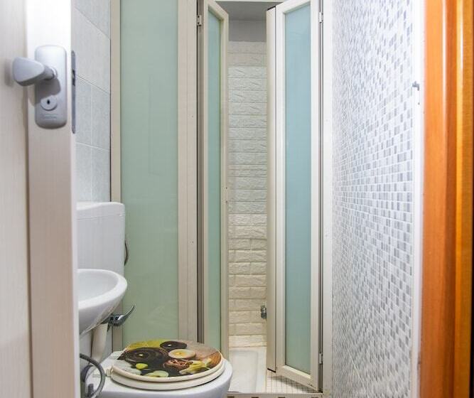 تختخواب و صبحانه Aci Beb