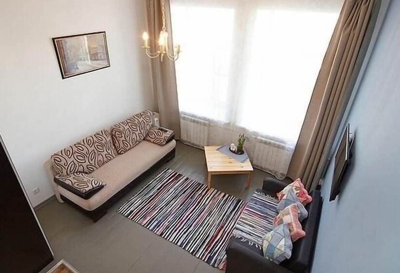 Cozy Housing On Nevsky Prospect