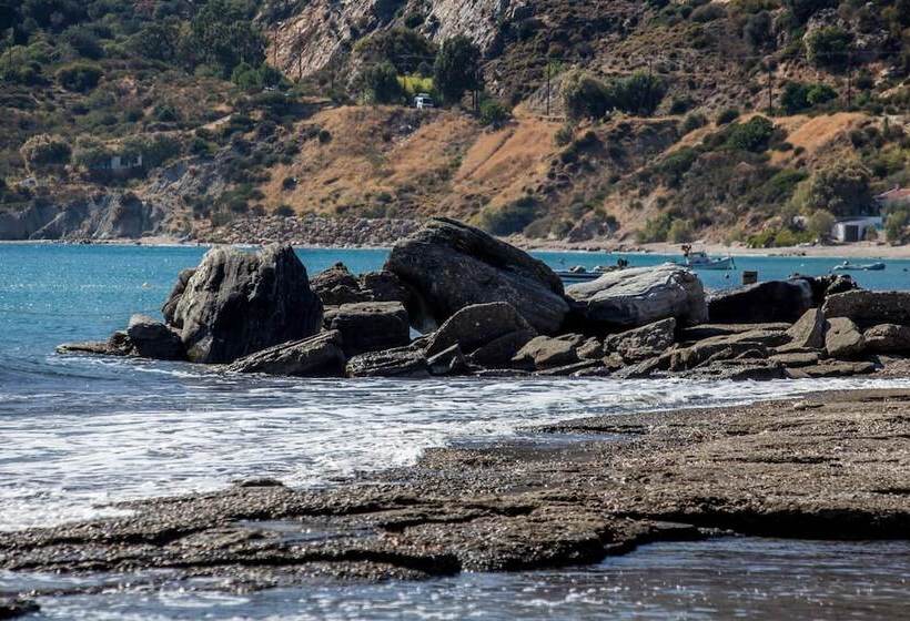 پانسیون Anemoessa Luxury Villas