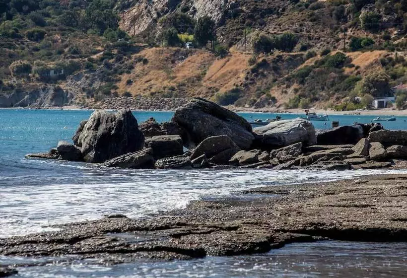 پانسیون Anemoessa Luxury Villas