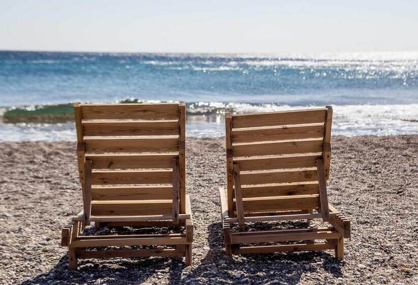 پانسیون Anemoessa Luxury Villas