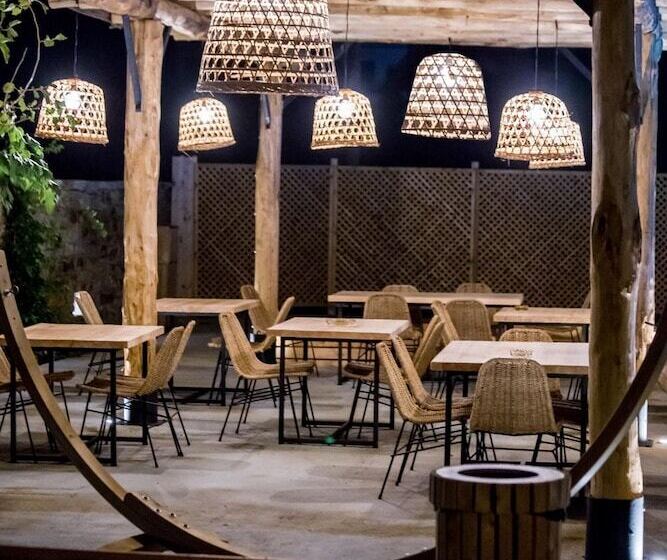 پانسیون Anemoessa Luxury Villas