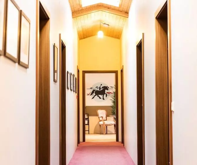 پانسیون Hestakráin