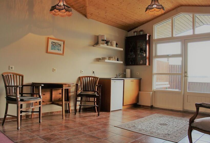 پانسیون Hestakráin