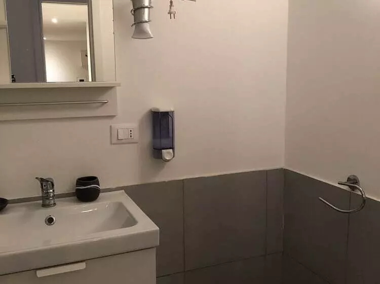 پانسیون Residenza Giulia Al Colosseo