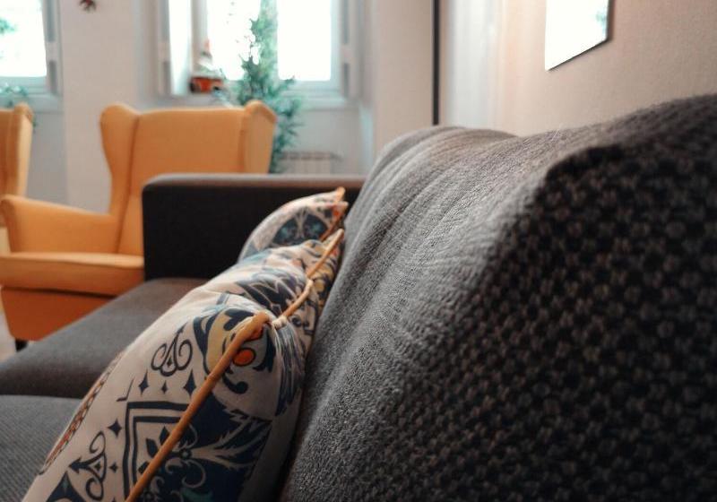 123 Embaixador Hostel