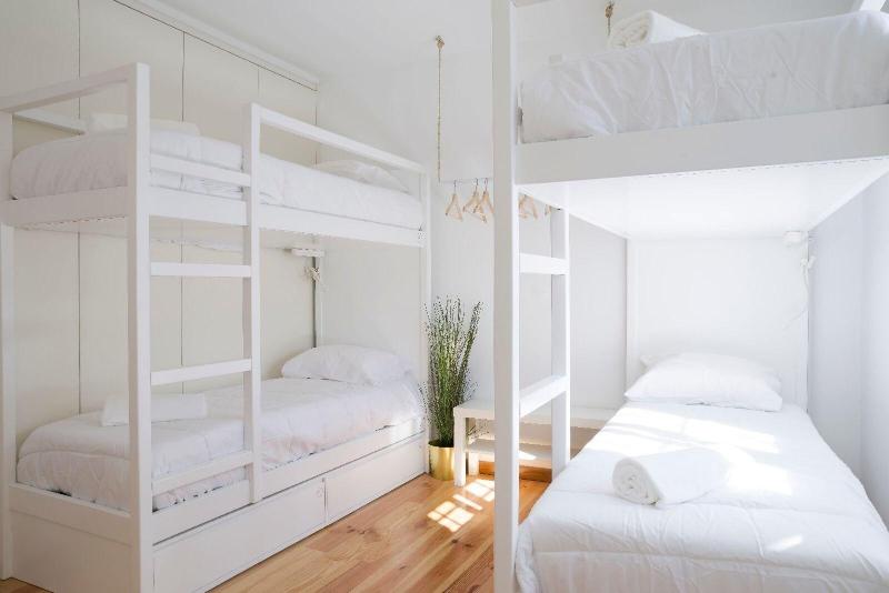 123 Embaixador Hostel