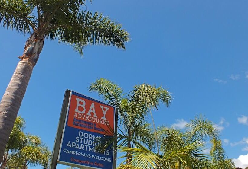 Bay Adventurer Hostel