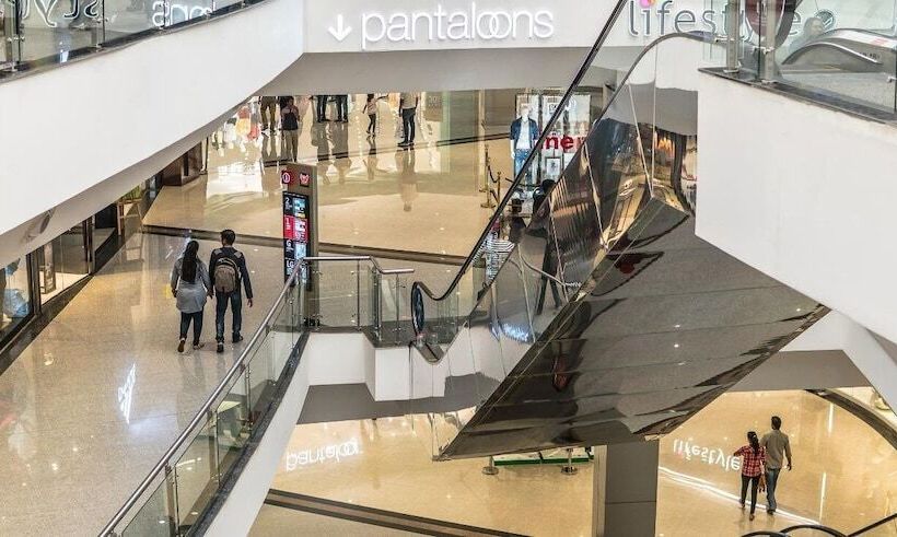 هتل Capital O 3740 Golden Sands