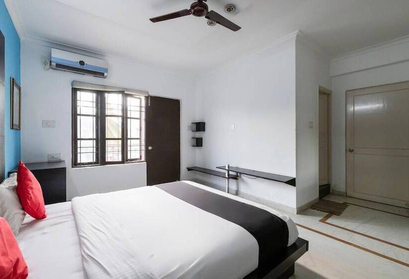 هتل Capital O 3740 Golden Sands