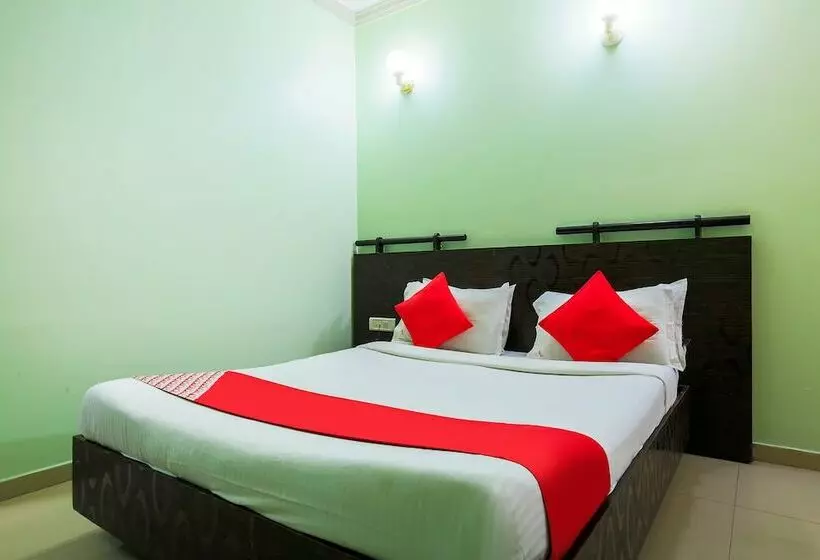 ホテル Beach View Villa Calangute