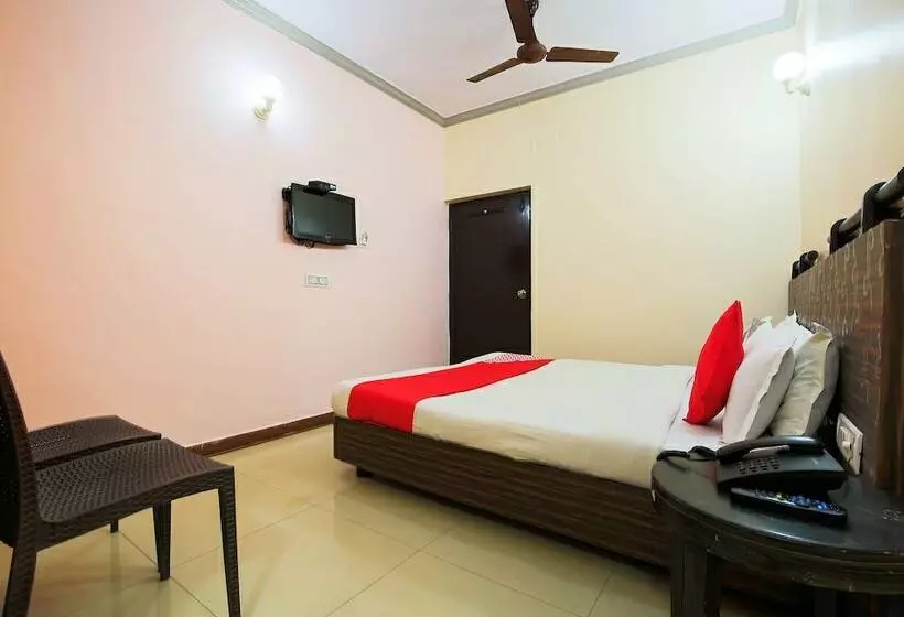 ホテル Beach View Villa Calangute