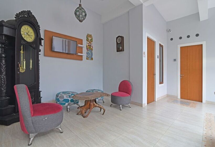 Hotel Reddoorz Plus @ Mahendradatta Denpasar