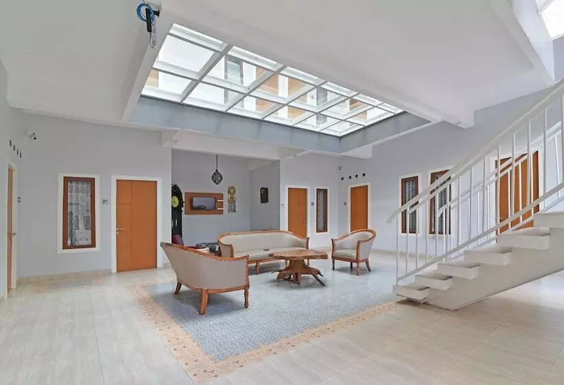 ホテル Reddoorz Plus @ Mahendradatta Denpasar