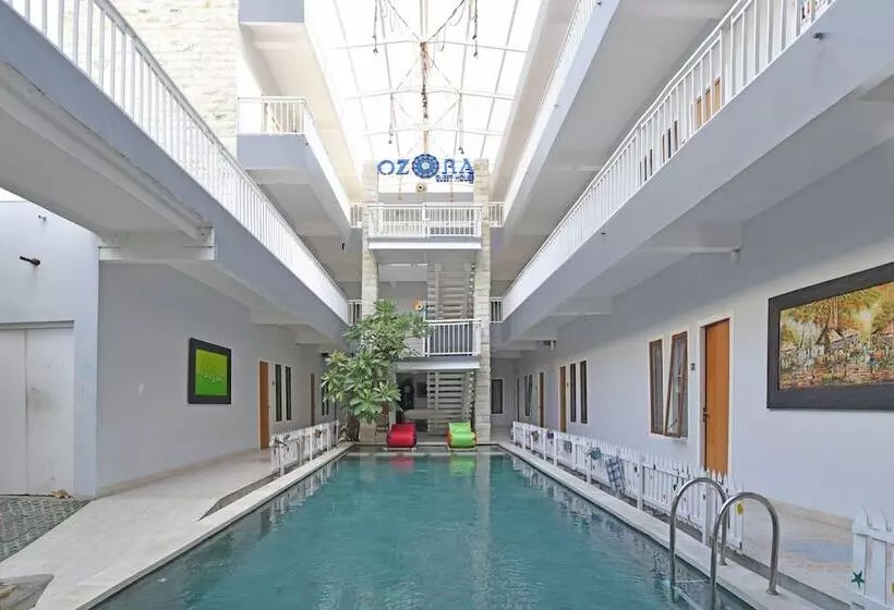 ホテル Reddoorz Plus @ Mahendradatta Denpasar