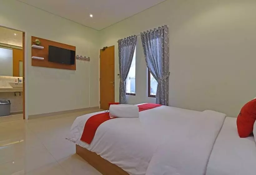 ホテル Reddoorz Plus @ Mahendradatta Denpasar