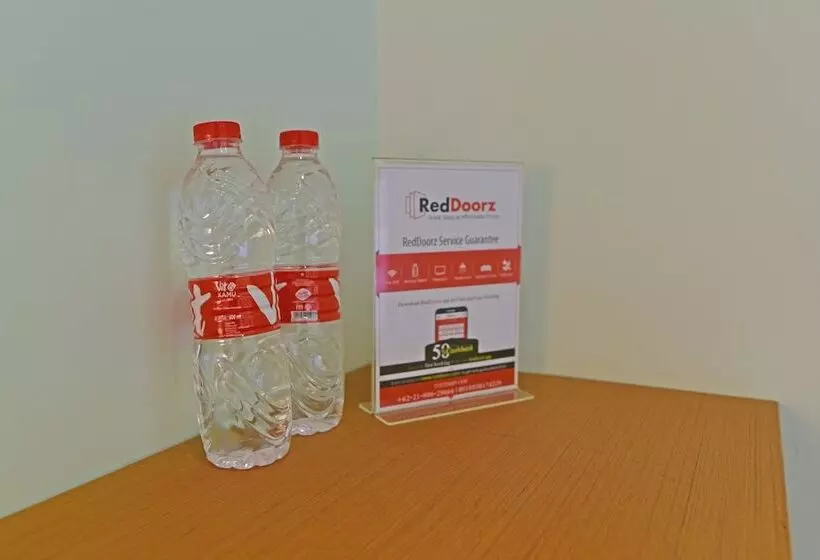 ホテル Reddoorz Plus @ Mahendradatta Denpasar