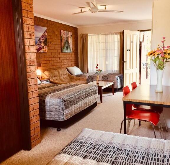 モーテル Colonial Motor Inn Pambula