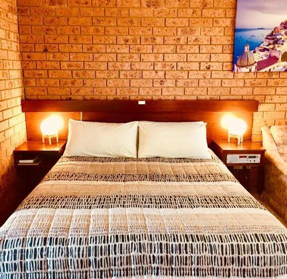 モーテル Colonial Motor Inn Pambula