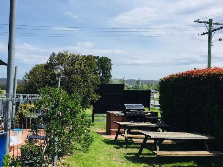 Motelli Colonial Motor Inn Pambula