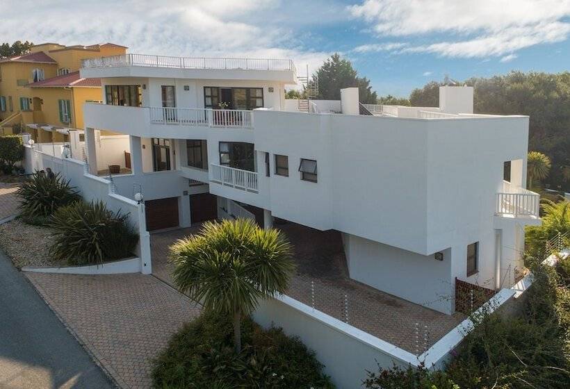 פנסיון Limoni Luxury Suites