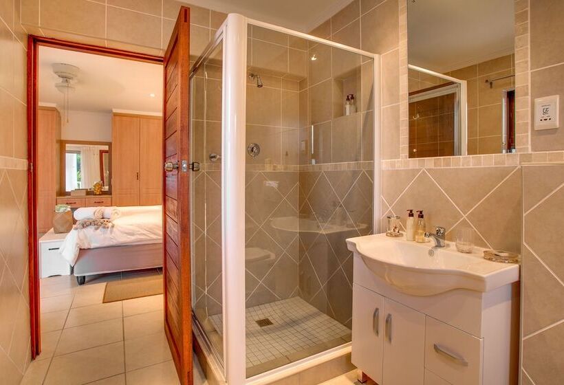 פנסיון Limoni Luxury Suites