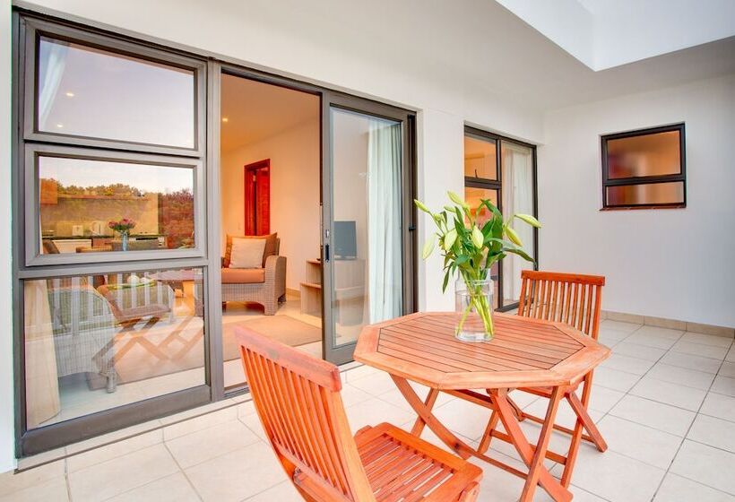 פנסיון Limoni Luxury Suites