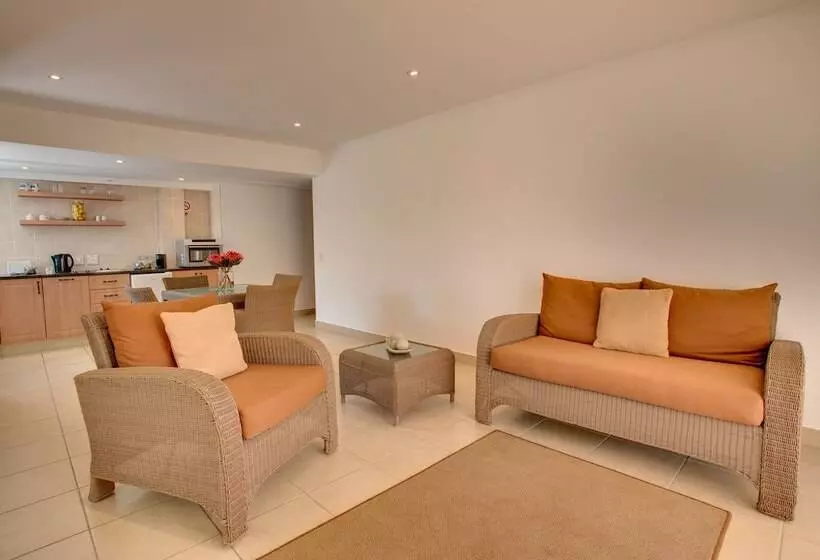 پانسیون Limoni Luxury Suites