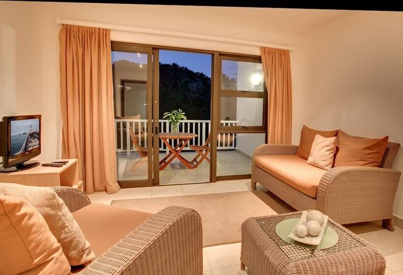 פנסיון Limoni Luxury Suites