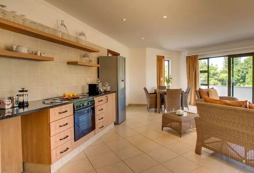 پانسیون Limoni Luxury Suites