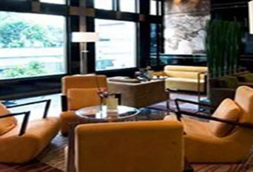 Radisson Hotel Chateau De Bangkok