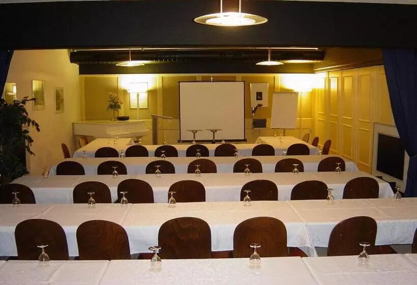 酒店 Hôtel Le National