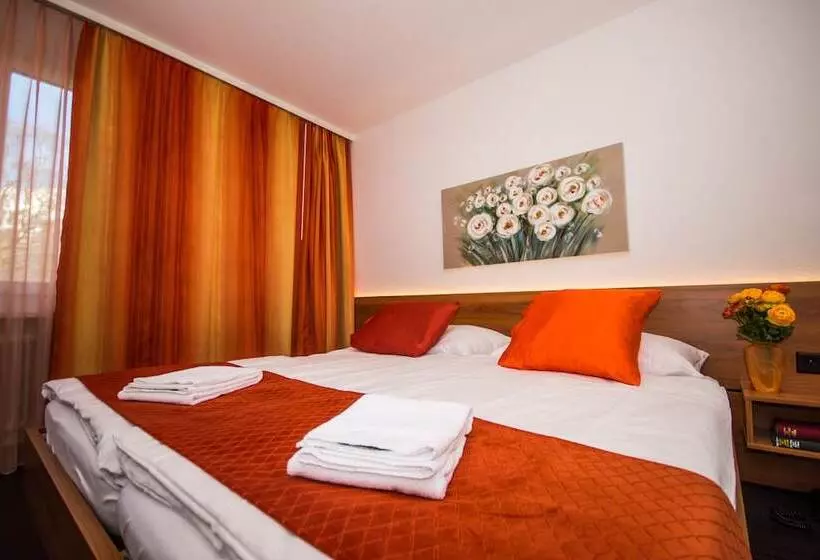 호텔 Merkur   West Station