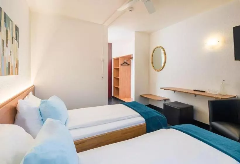 호텔 Merkur   West Station