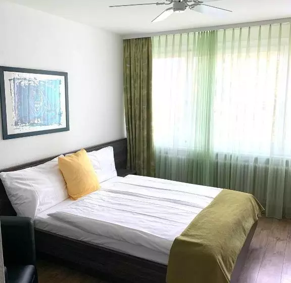 호텔 Merkur   West Station