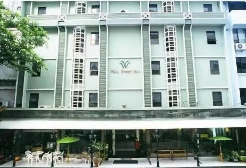 هتل Wall Street Inn, Bangkok