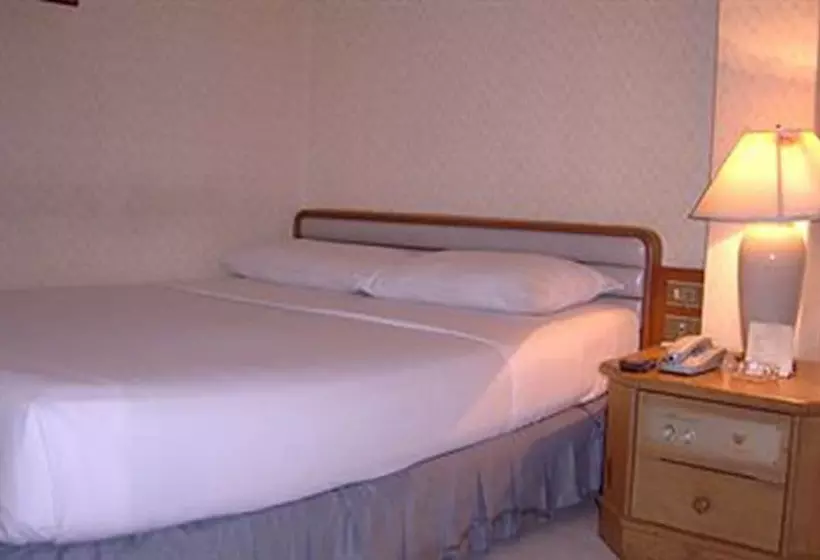 هتل Wall Street Inn, Bangkok