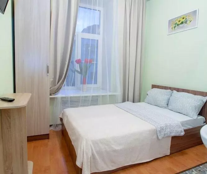 6 Rooms Mini Hotel   Hostel