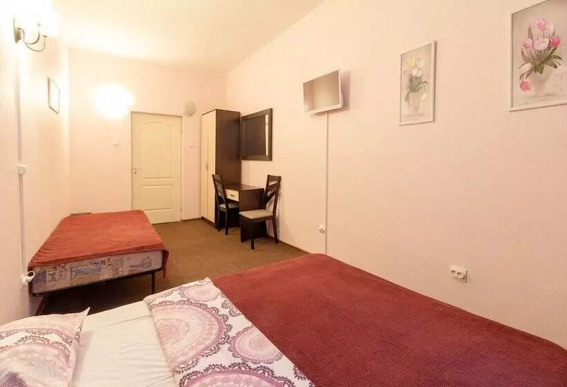 6 Rooms Mini Hotel   Hostel